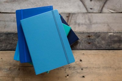 Leuchtturm1917-A5Hardcover-NordicBlue-DotGrid-NW-11_800x